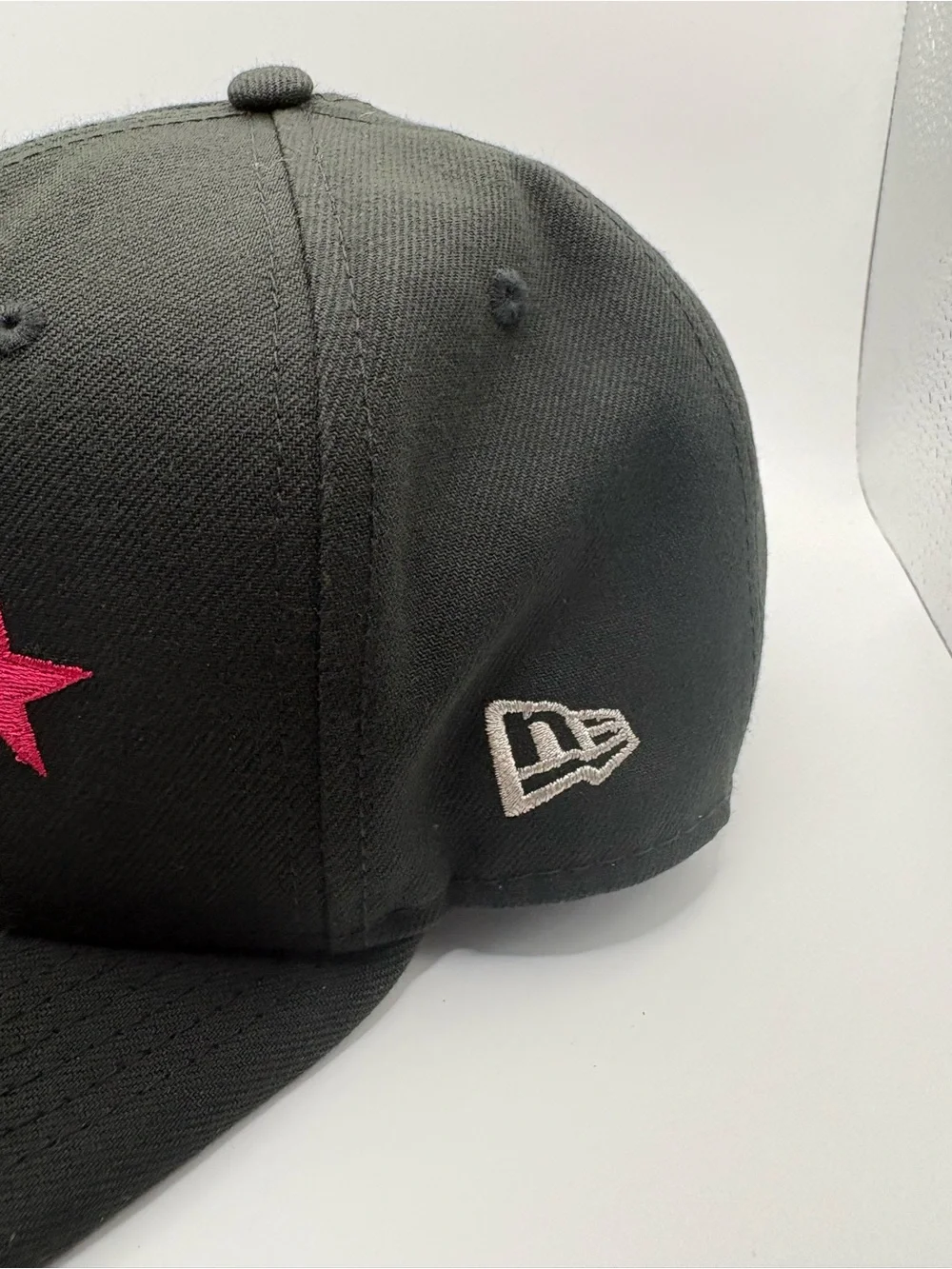 New Era Toronto Raptors 9FIFTY Snapback Black Pink Blue NBA Hat OSFM